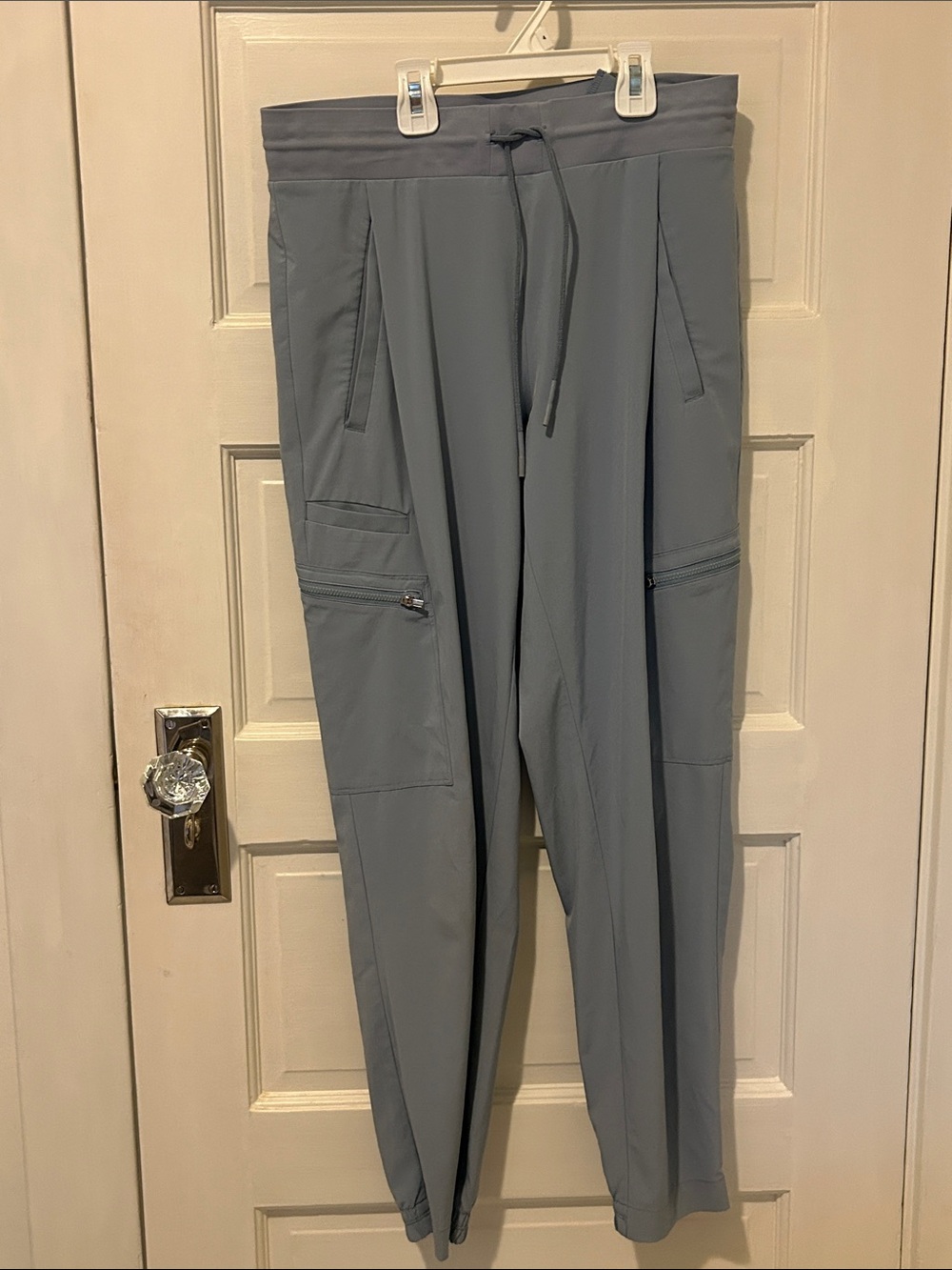 Athleta Size 4 LIKE NEW Blue Gray Women's Scrub or casual  pants 7 pockets total